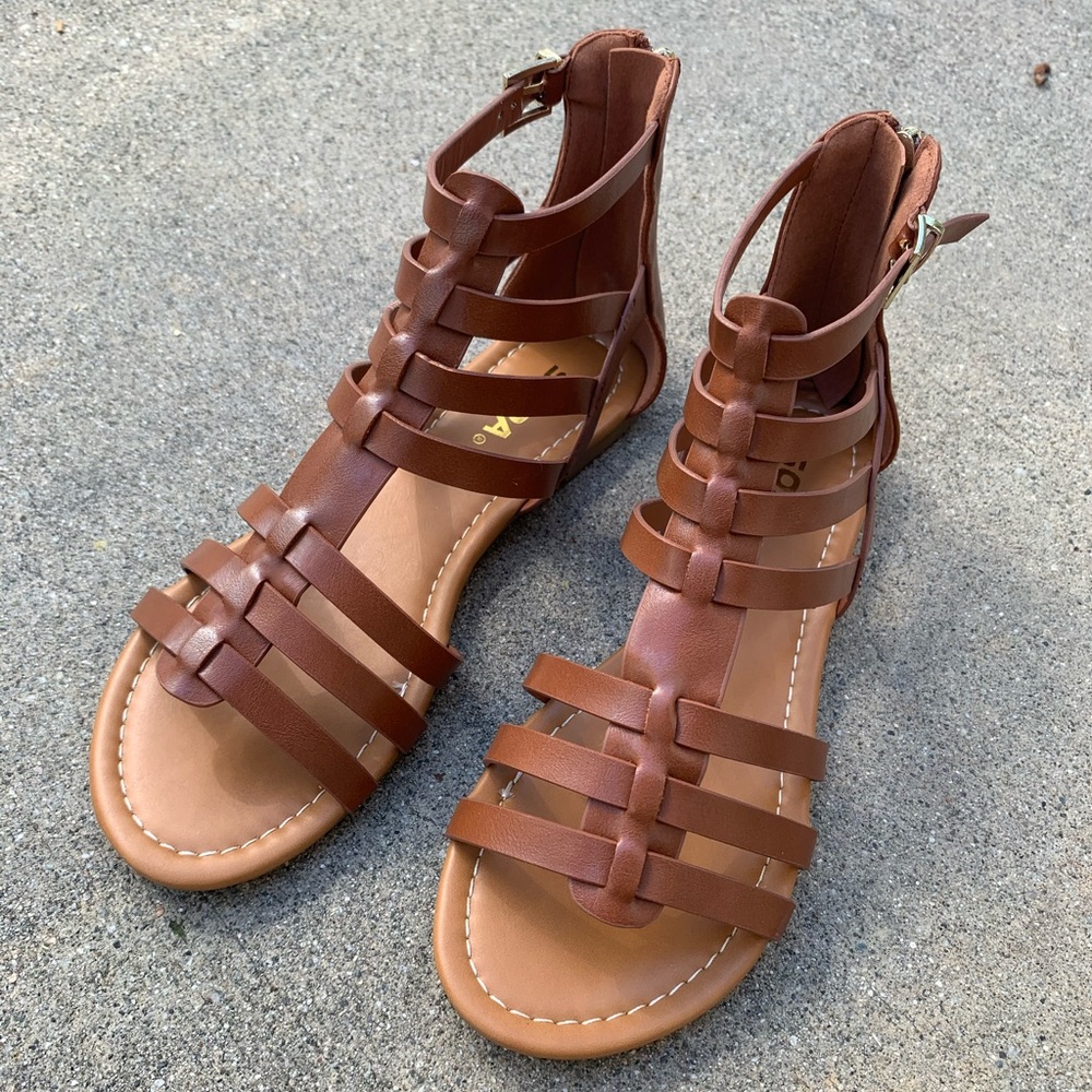 Soda Women Tan Gladiator Zip Up Sandals